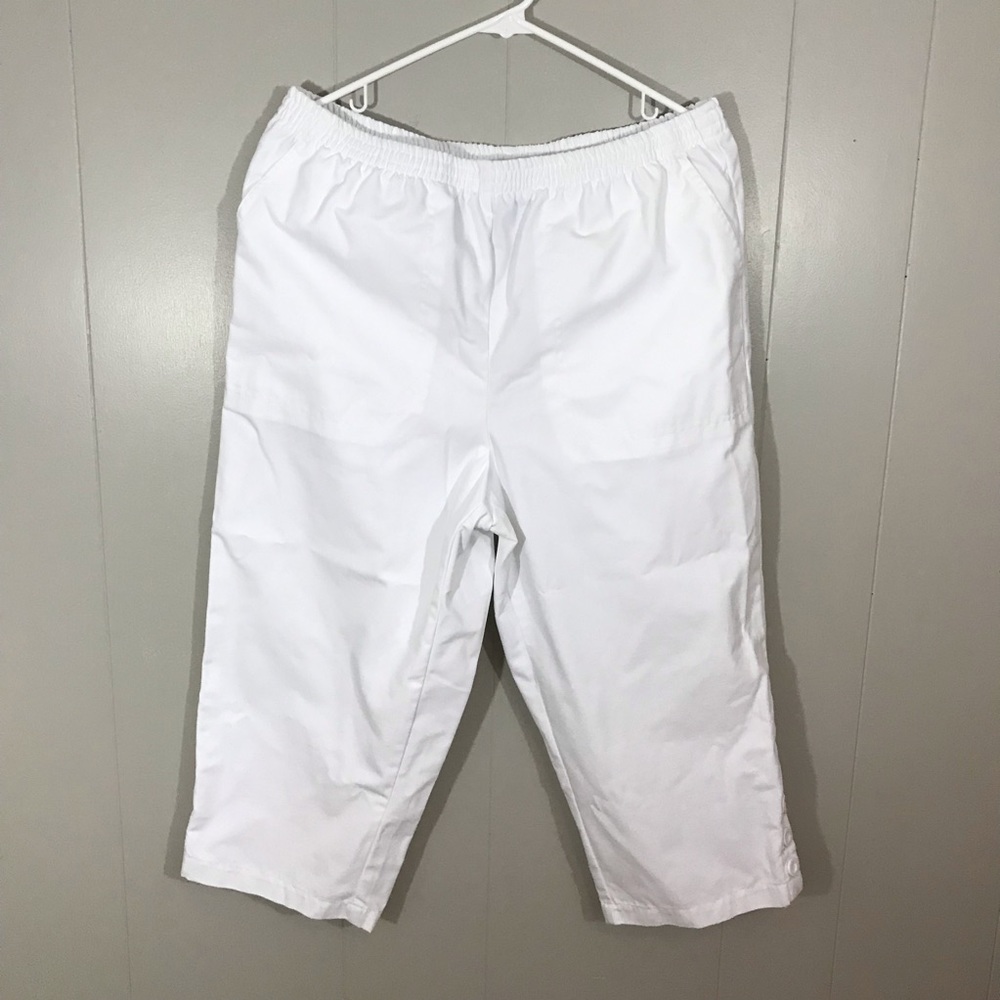 Koret white Capri pants